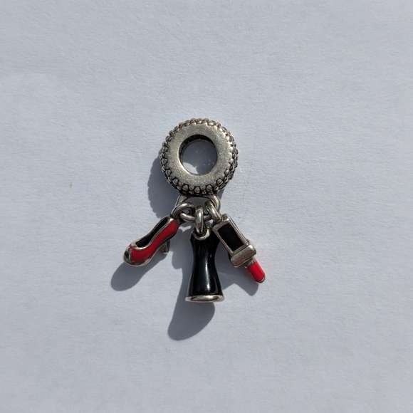 Glamour Trio Dangle Charm - Picture 3 of 6